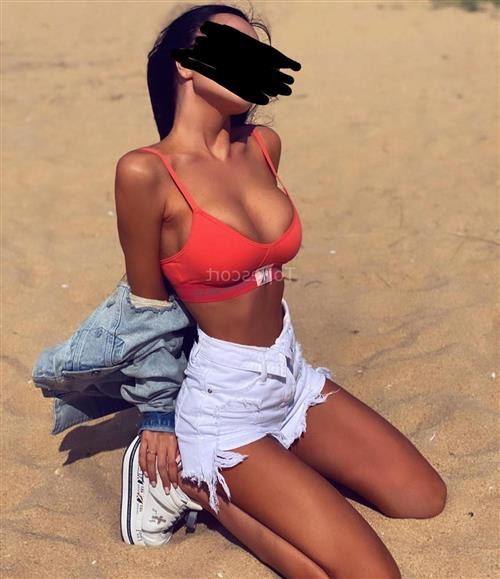 Flore, 27, Kiruna, Incall eskort