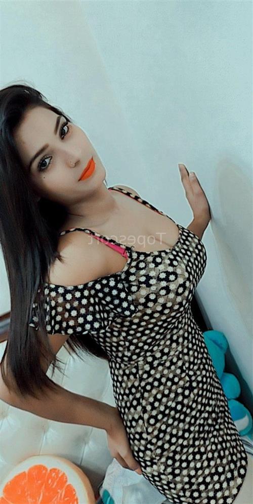 Paschalia, 24, Tumba, Privat eskort