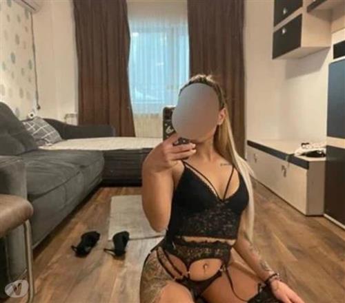 Alyza, 24, Katrineholm, Svenska Social escort