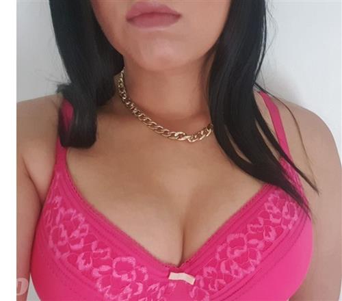 Betyel, 24, Torshälla, Incall eskort