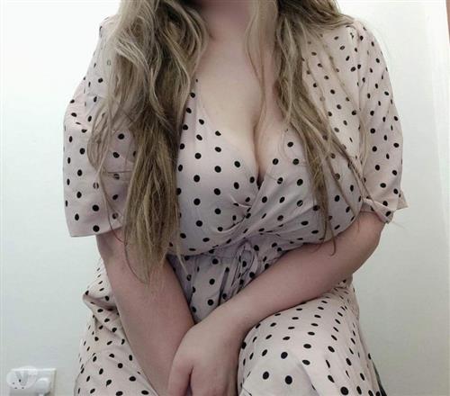 Rosas, 27, Strängnäs, Incall eskort